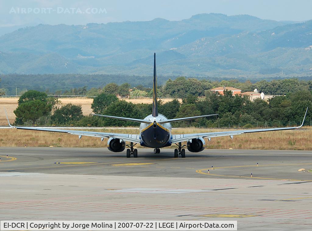 EI-DCR, 2004 Boeing 737-8AS C/N 33811, Taxi RWY 02 for take off.