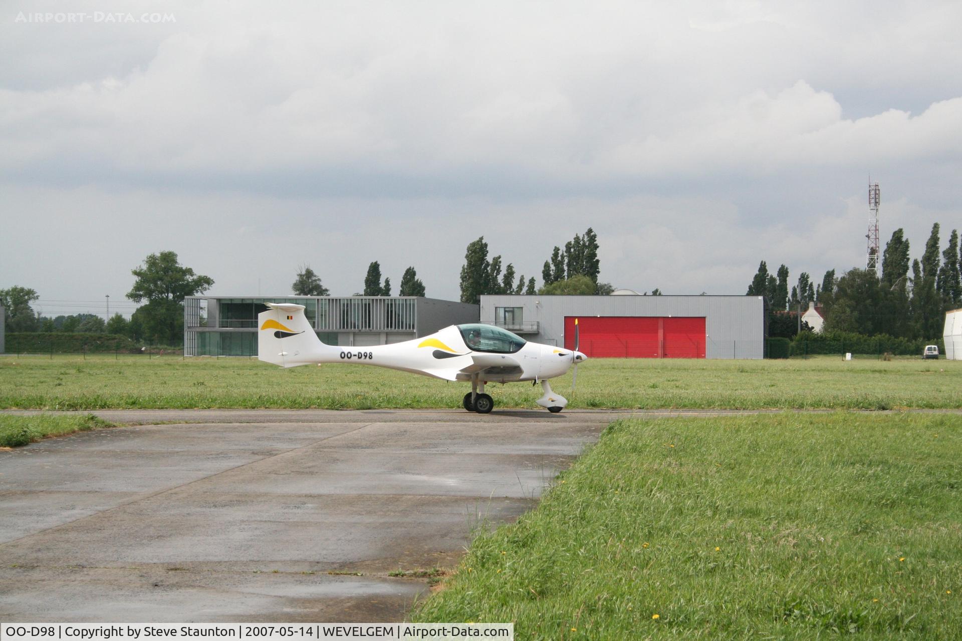 OO-D98, ATEC Zephyr 2000C C/N Z490102S, Taken on a recent Aeroprint tour @ Wevelgem