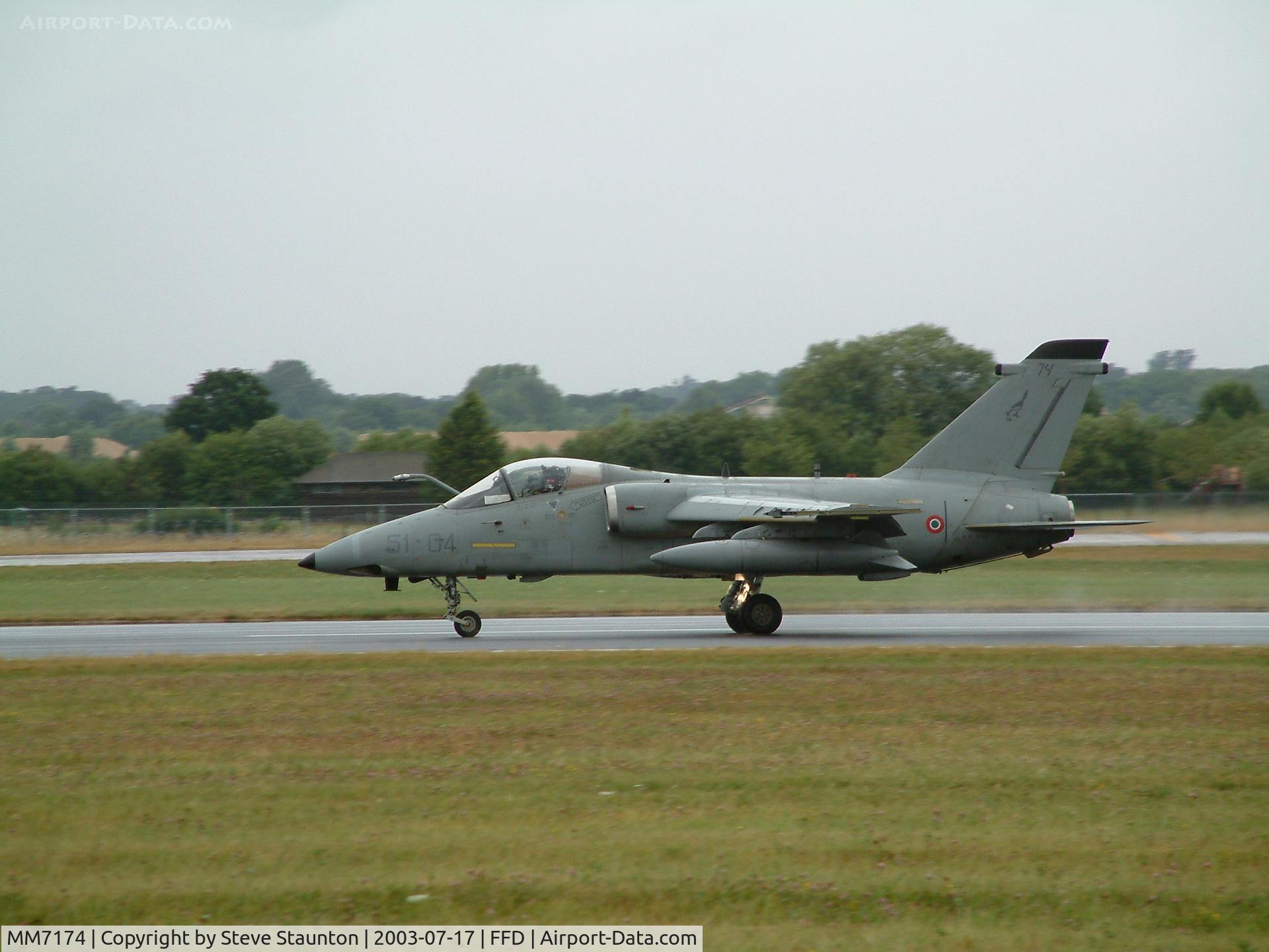 MM7174, AMX International AMX C/N IX086, Royal International Air Tattoo 2003