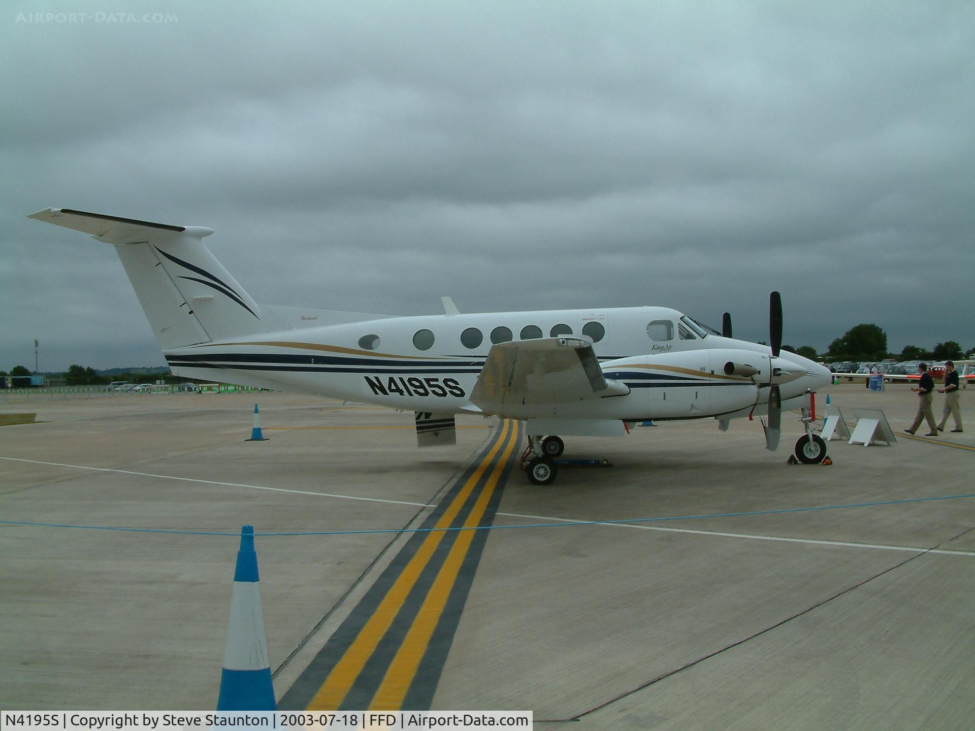 N4195S, 2002 Raytheon Aircraft Company B200 C/N BB-1795, Royal International Air Tattoo 2003