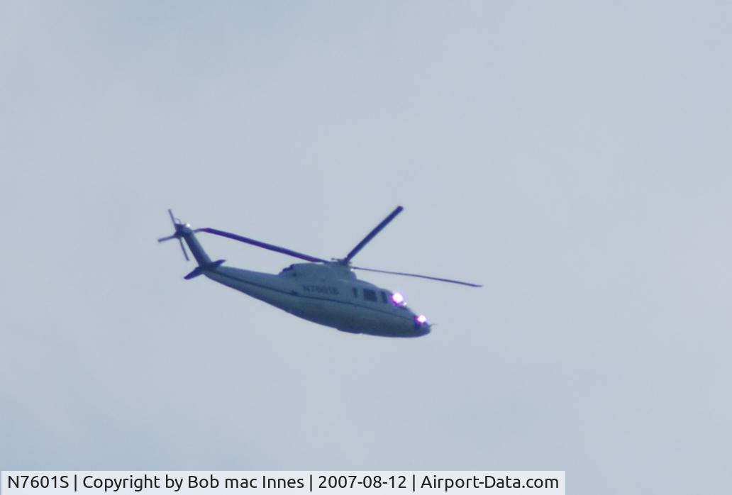 N7601S, 2005 Sikorsky S-76C C/N 760585, Passing over Redding Ct
