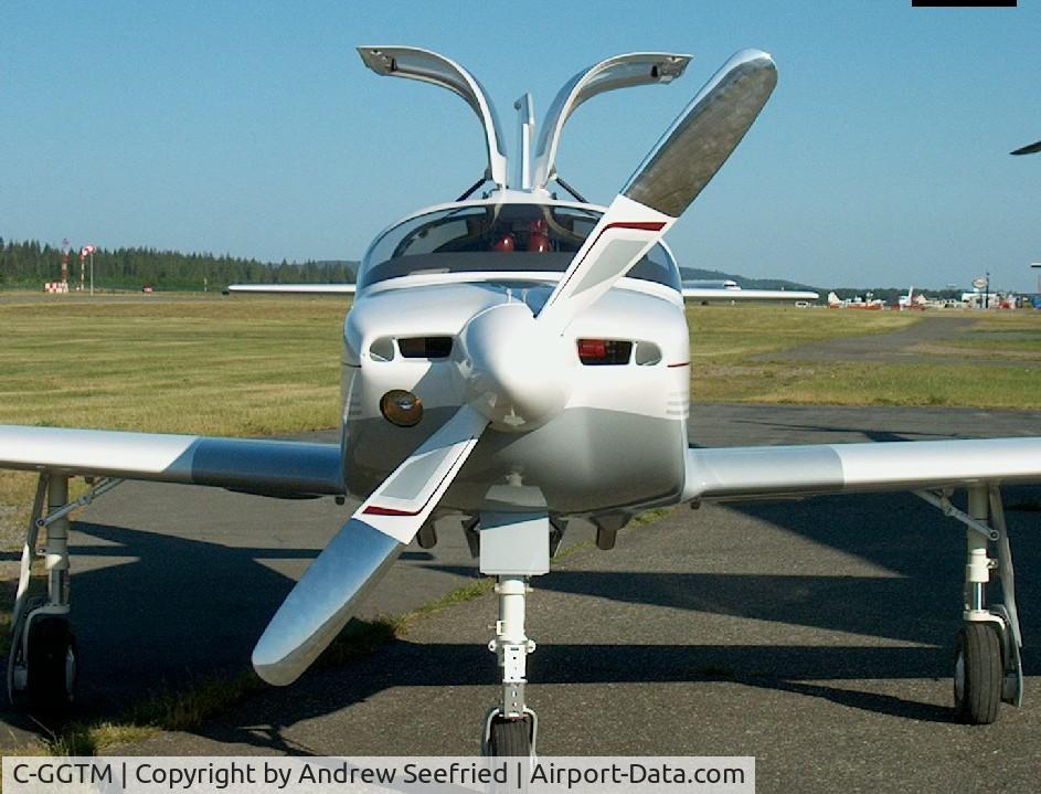 C-GGTM, 2003 Glasair III C/N 3262, On home ramp at Campbell River, BC