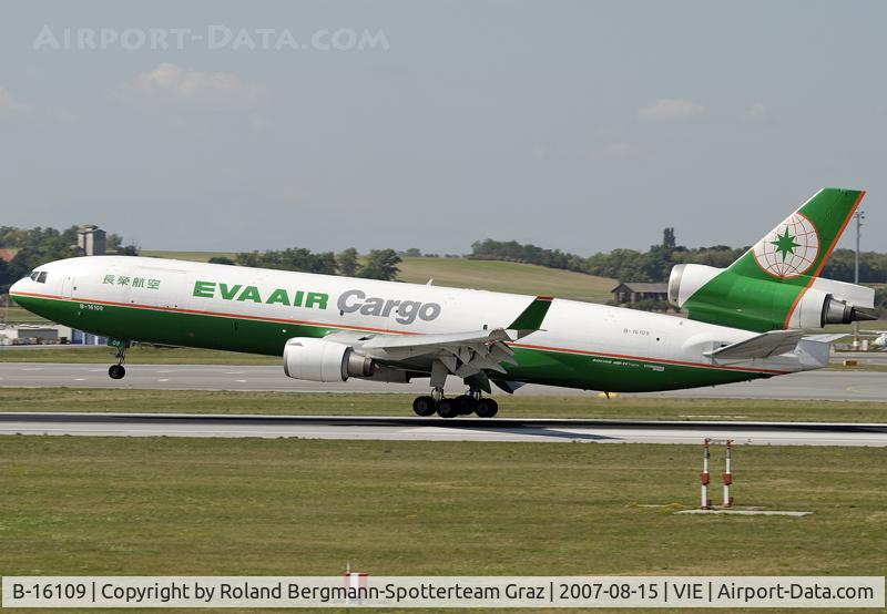 B-16109, 1997 McDonnell Douglas MD-11F C/N 48779, MD-11F