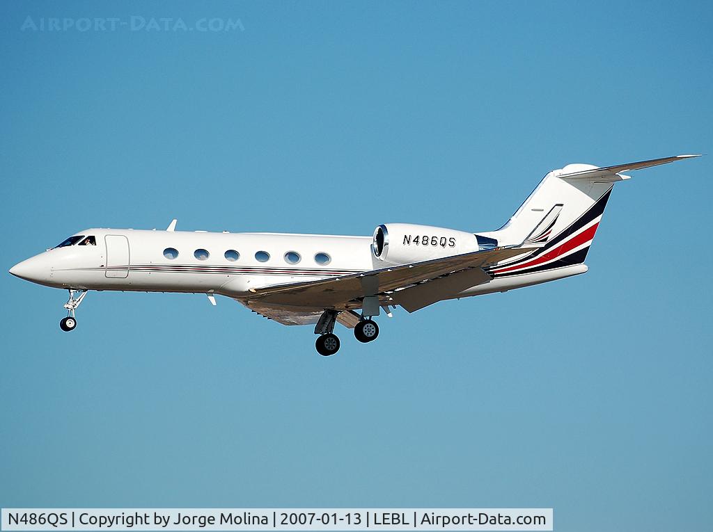 N486QS, 1999 Gulfstream Aerospace G-IV C/N 1386, Short final ILS of the RWY 25R.