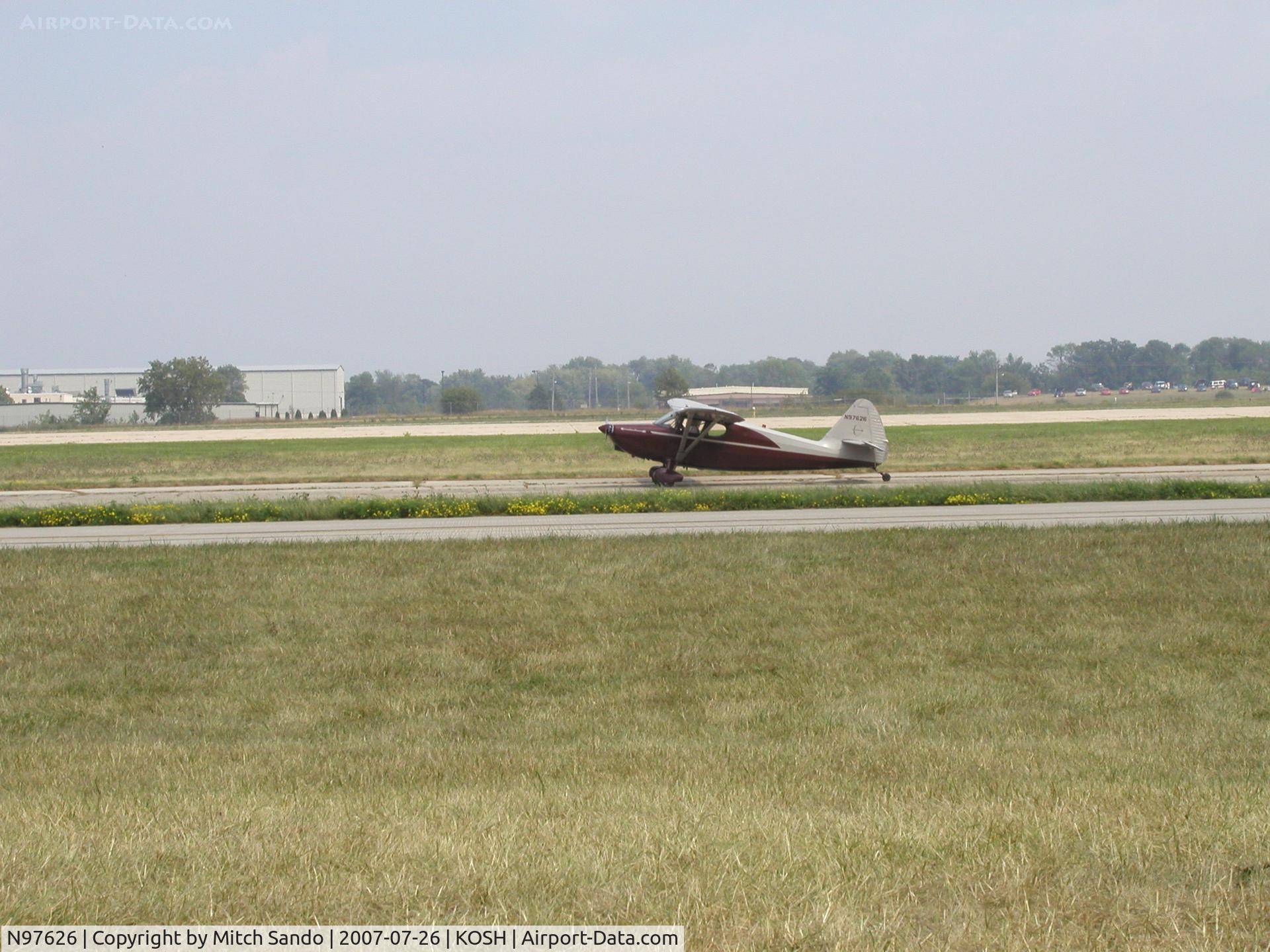 N97626, 1946 Stinson 108 Voyager C/N 108-626, EAA AirVenture 2007.