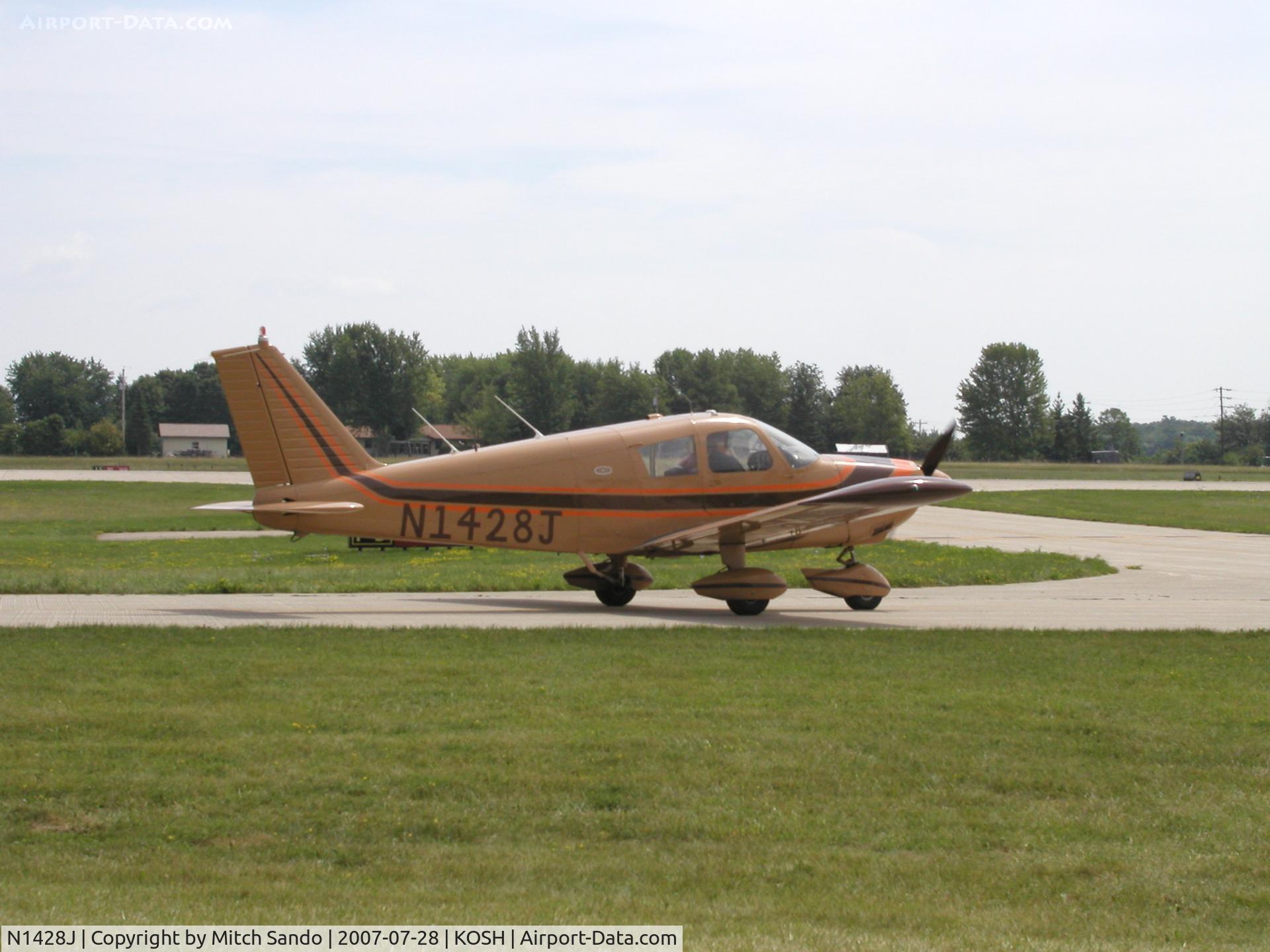 N1428J, 1966 Piper PA-28-180 C/N 28-3539, EAA AirVenture 2007.