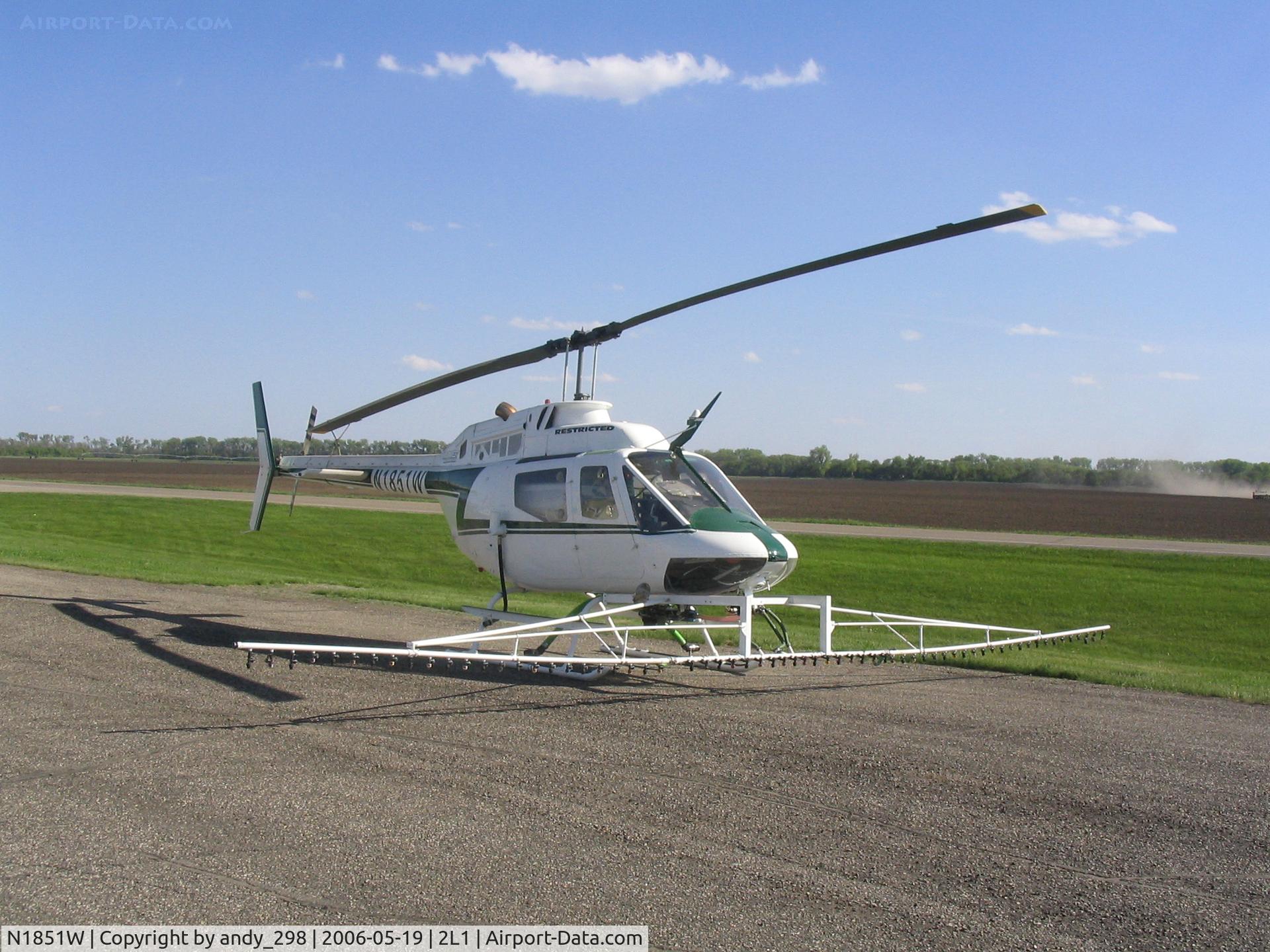 N1851W, 1971 Bell OH-58C Kiowa C/N 41405, looks like a crop-spraying modification of a bell 206