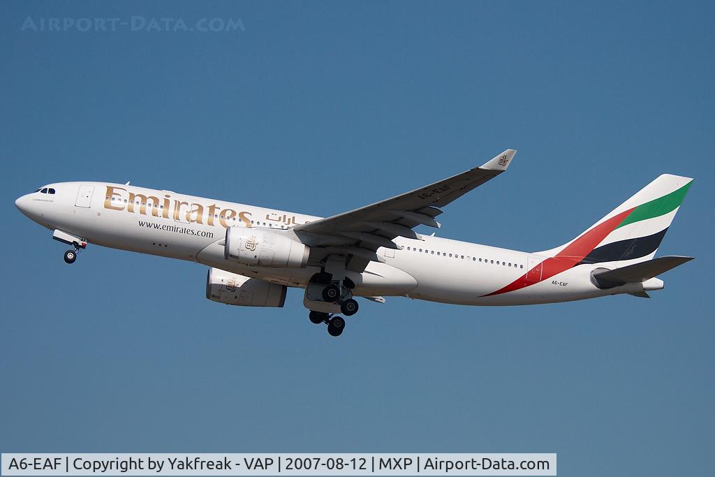 A6-EAF, 2001 Airbus A330-243 C/N 392, Emirates Airbus 330-200