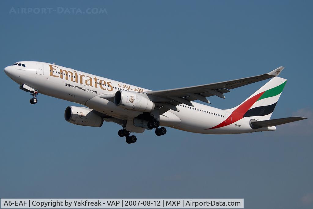 A6-EAF, 2001 Airbus A330-243 C/N 392, Emirates Airbus 330-200
