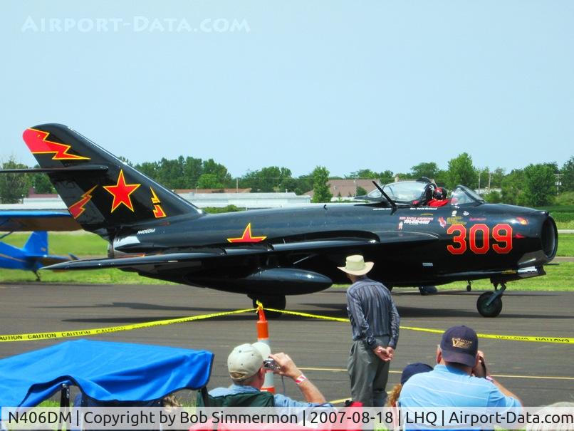 N406DM, 1957 Mikoyan-Gurevich MiG-17T C/N 0613, Wings of Victory Airshow - Lancaster, OH