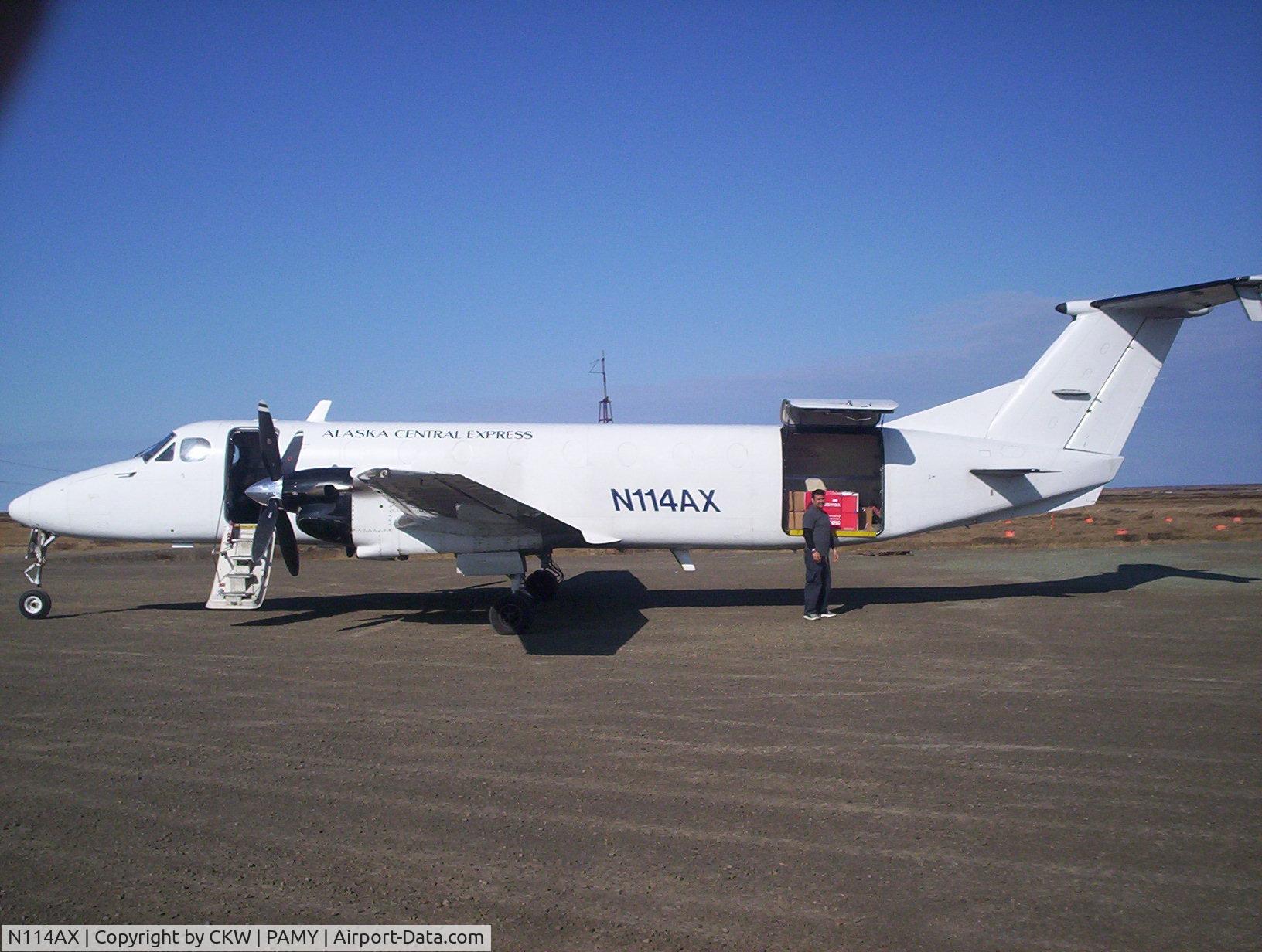 N114AX, 1988 Beech 1900C C/N UC-36, cool