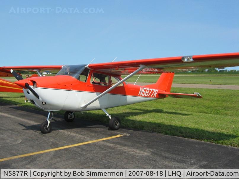 N5877R, 1965 Cessna 172G C/N 17253546, On the ramp at Lancaster, OH