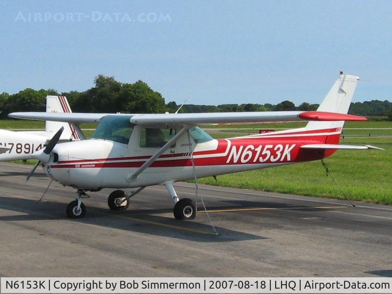 N6153K, 1975 Cessna 150M C/N 15077557, On the ramp at Lancaster, OH