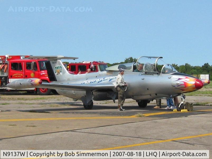 N9137W, 1968 Aero L-29 Delfin C/N 892820, Wings of Victory Airshow - Lancaster, OH