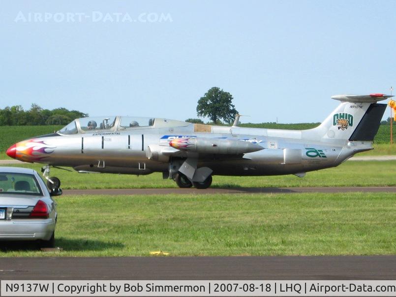 N9137W, 1968 Aero L-29 Delfin C/N 892820, Wings of Victory Airshow - Lancaster, OH