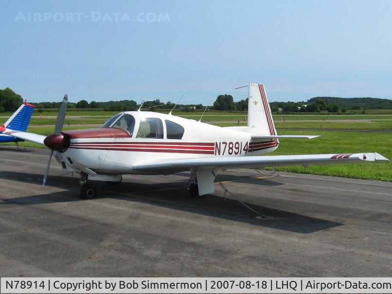 N78914, 1961 Mooney M20C Ranger C/N 1943, On the ramp at Lancaster, OH