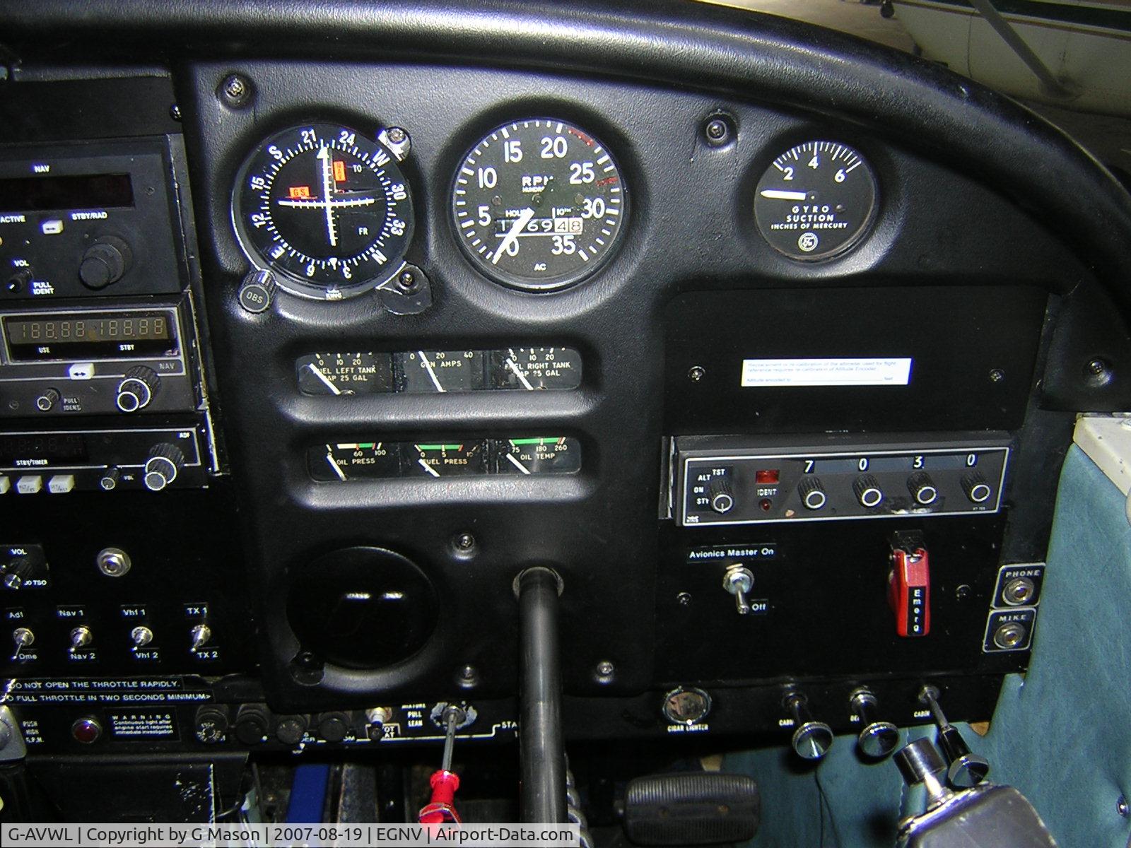 G-AVWL, 1967 Piper PA-28-140 Cherokee C/N 28-24000, Cockpit Right Seat