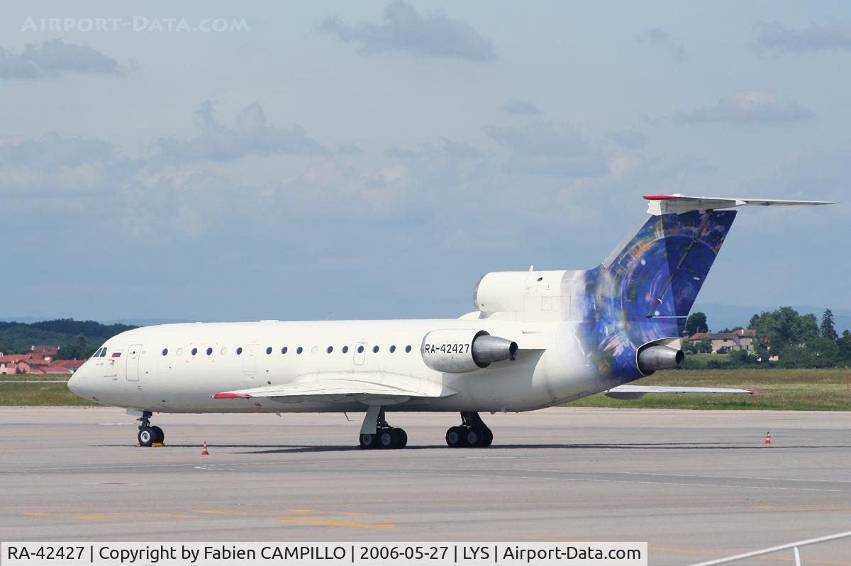 RA-42427, 1993 Yakovlev Yak-42D C/N 4520422305016, Yak Service