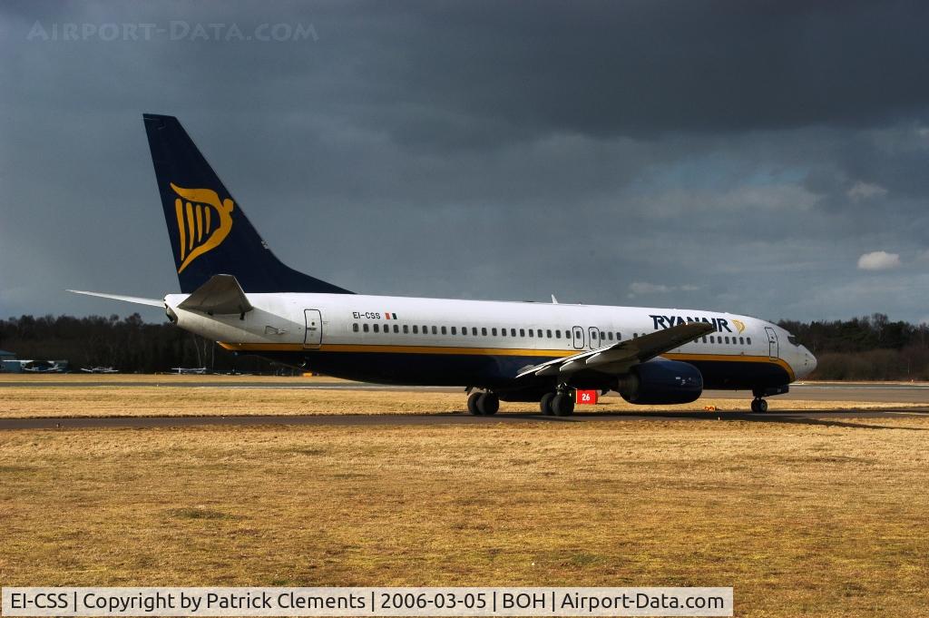 EI-CSS, 2001 Boeing 737-8AS C/N 29932, WAITING TO TAXI RUNWAY 26