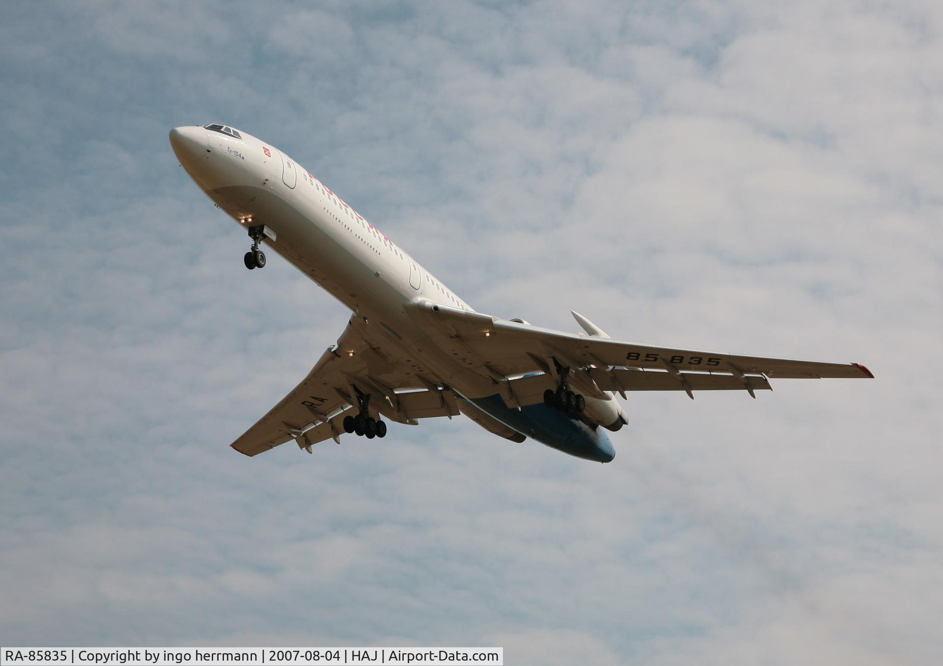 RA-85835, 1995 Tupolev Tu-154M C/N 98A1015, TU154M