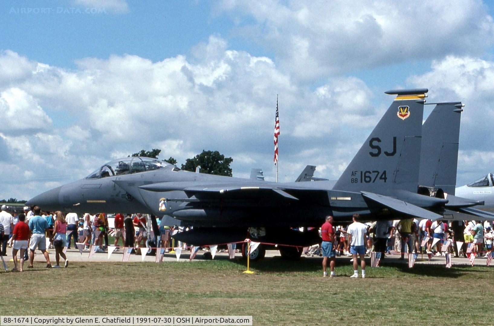 88-1674, 1988 McDonnell Douglas F-15E Strike Eagle C/N 1083/E058, F-15E at the EAA Fly In