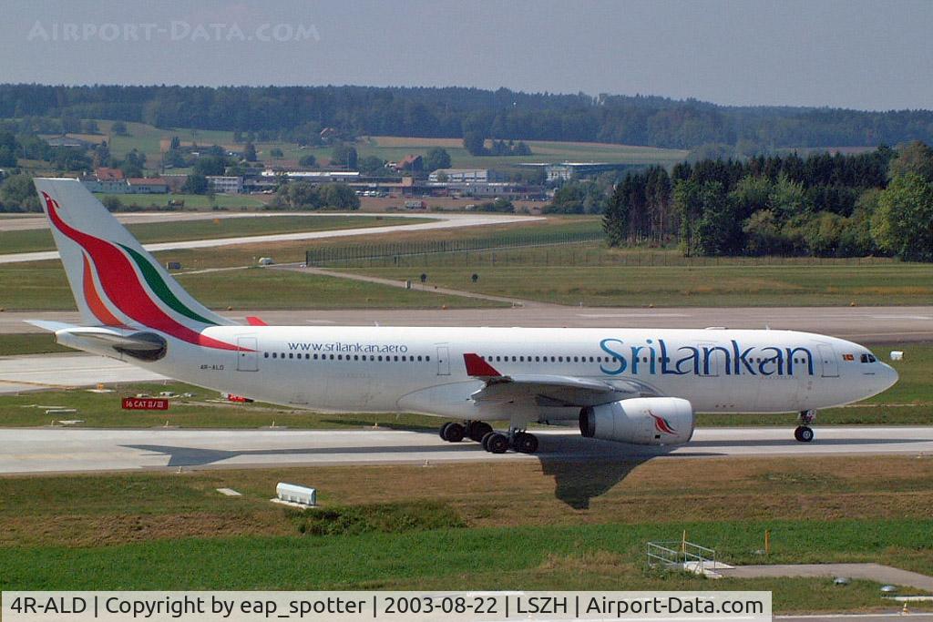 4R-ALD, 1999 Airbus A330-243 C/N 313, on taxiway to holdingpoint departing to Colombo