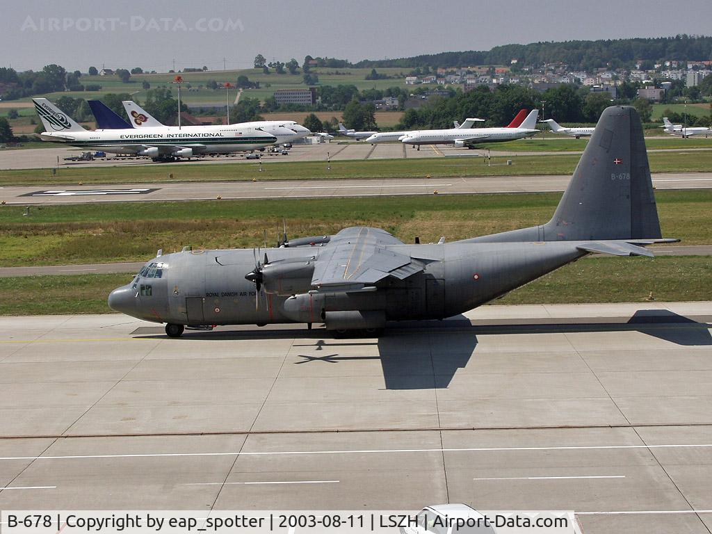 B-678, 1973 Lockheed C-130H Hercules C/N 382-4572, together with 3 B-747, two ex Swissair A320 and one MD83