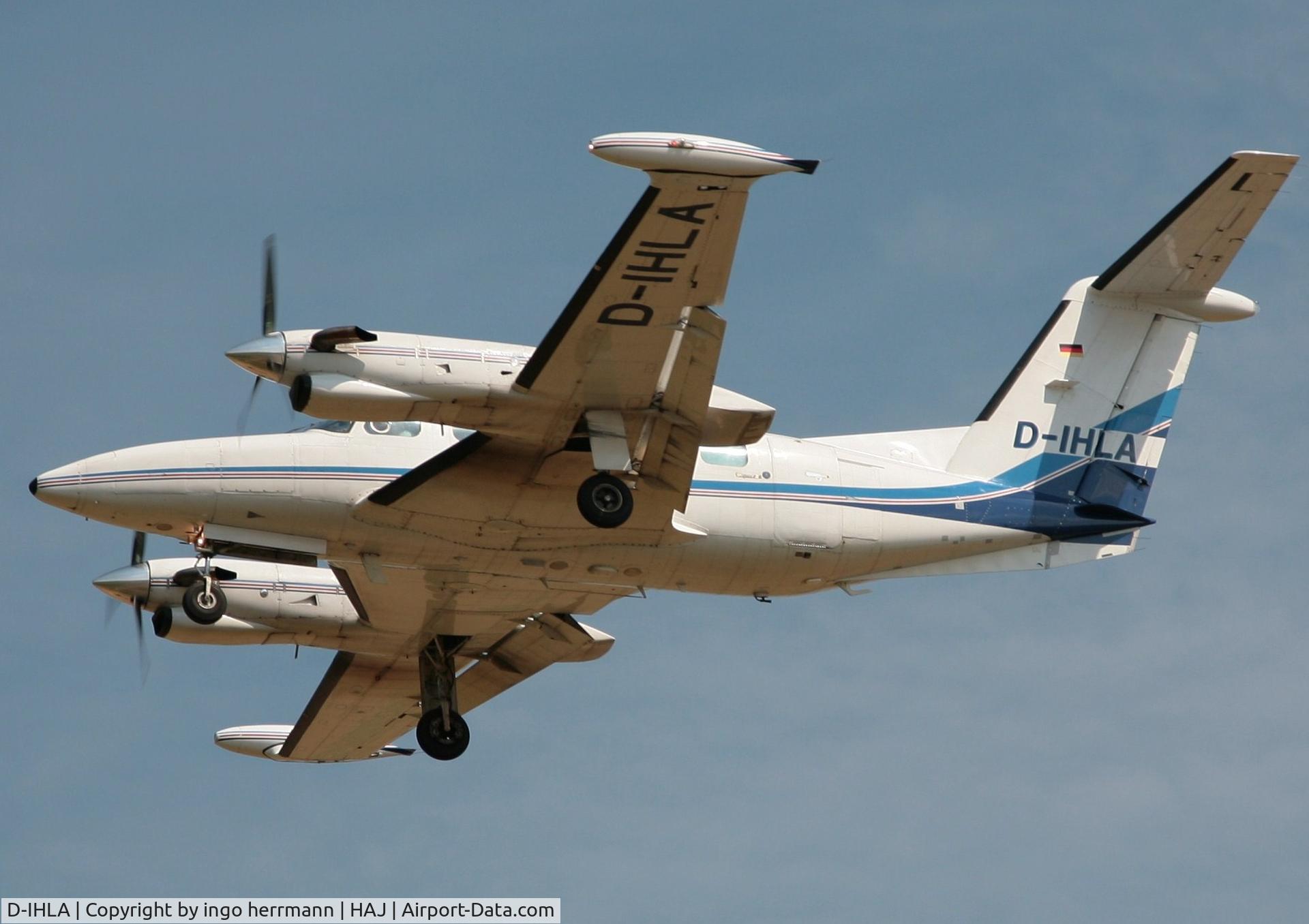 D-IHLA, 1983 Piper PA-42-720 Cheyenne IIIA C/N 42-8301001, Piper Cheyenne
