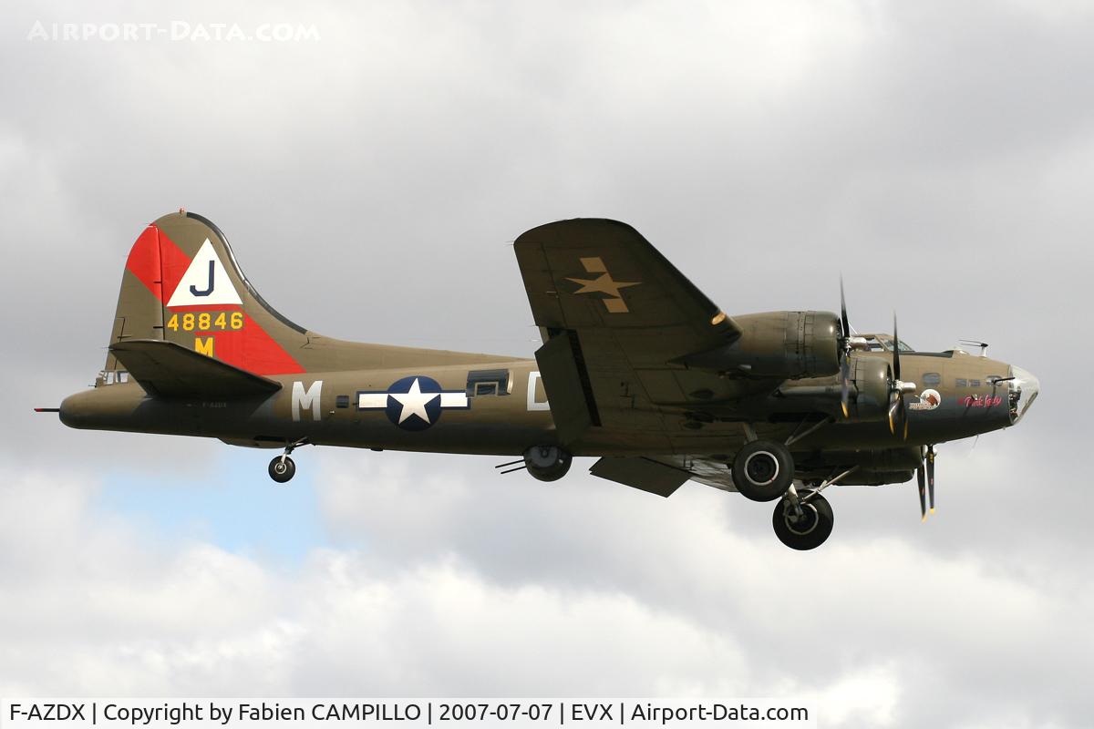 F-AZDX, 1944 Boeing B-17G Flying Fortress C/N 8246, Evreux Air Base Open Day 2007
