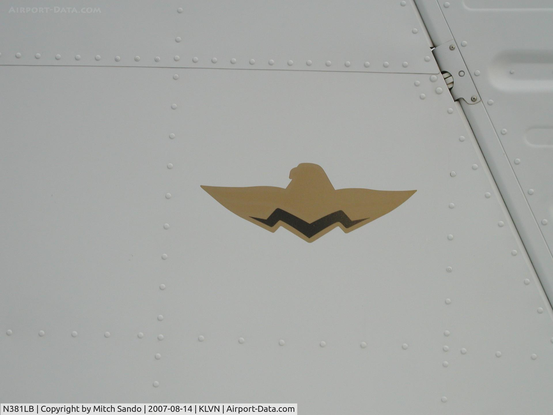 N381LB, 1970 Mooney M20F Executive C/N 700045, Mooney's emblem on the tail of 381LB.