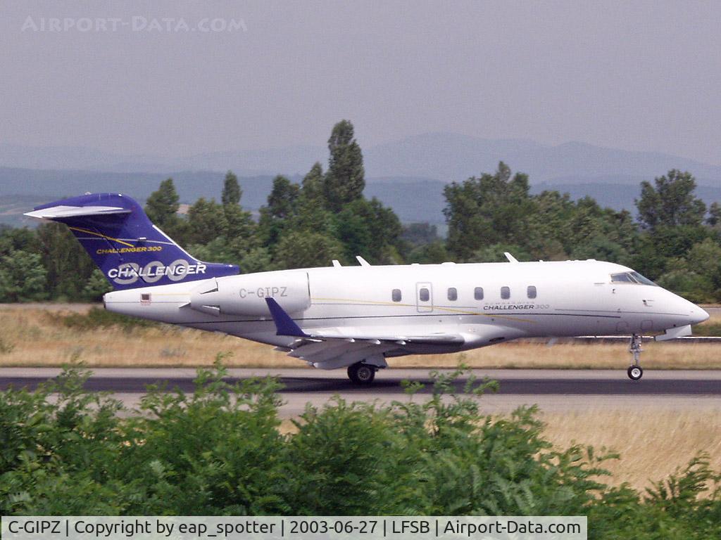 C-GIPZ, 2001 Bombardier Challenger 300 (BD-100-1A10) C/N 20005, landing on runway 16