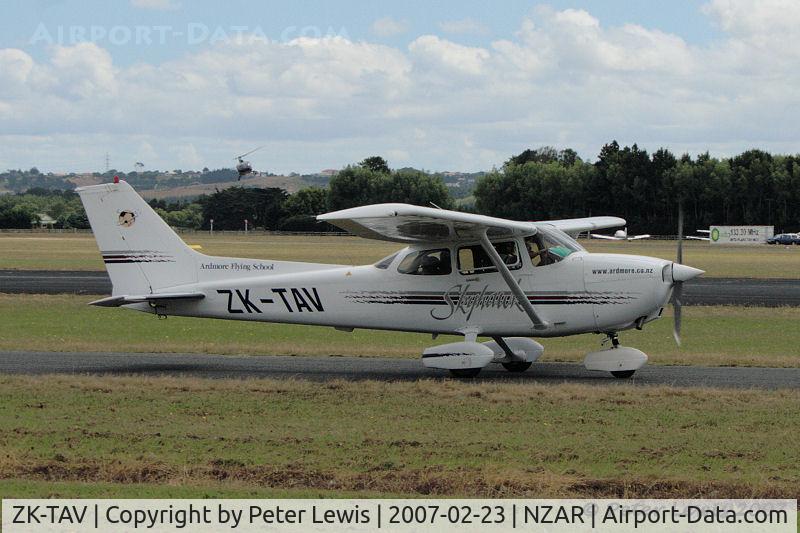 ZK-TAV, Cessna 172R C/N 17280654, Ardmore Flying School