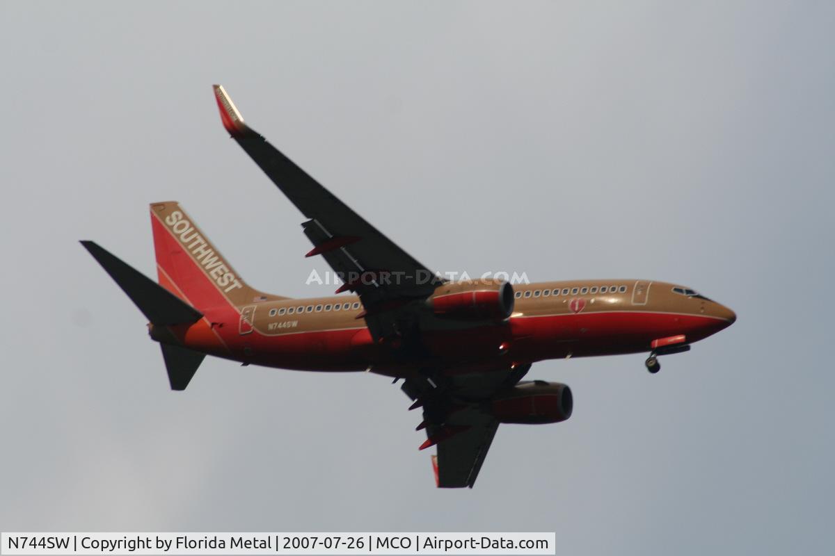 N744SW, 1999 Boeing 737-7H4 C/N 29490, Southwest
