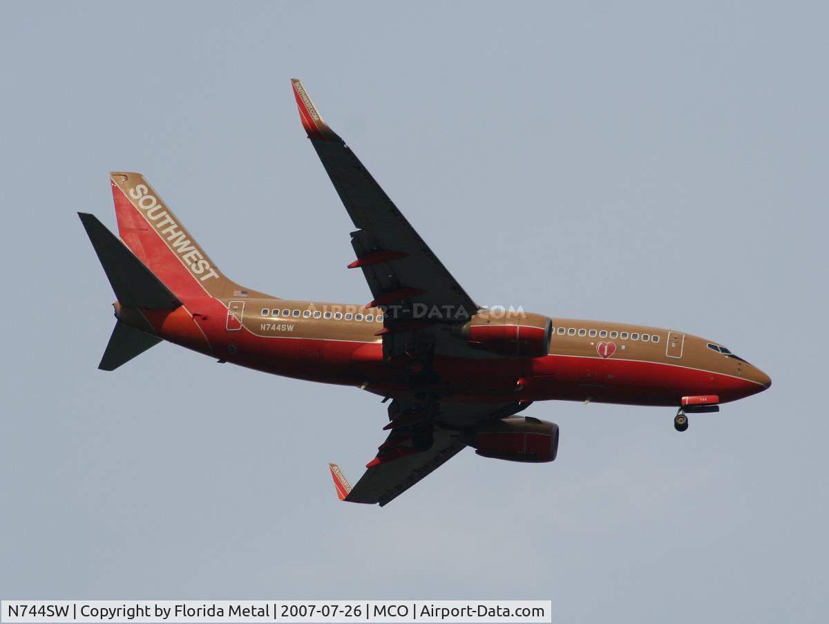 N744SW, 1999 Boeing 737-7H4 C/N 29490, Southwest
