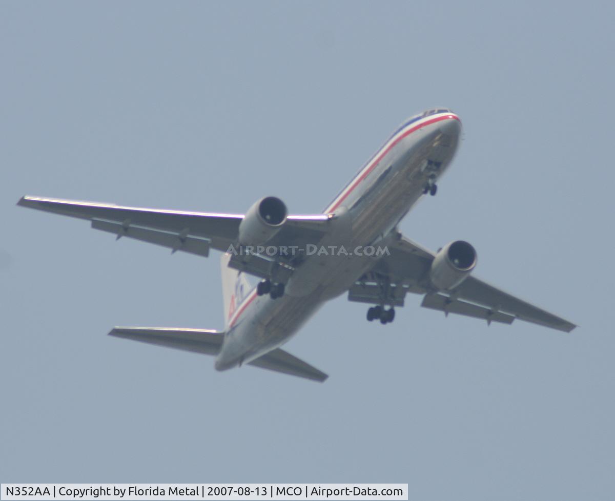 N352AA, 1988 Boeing 767-323ER C/N 24033, AA