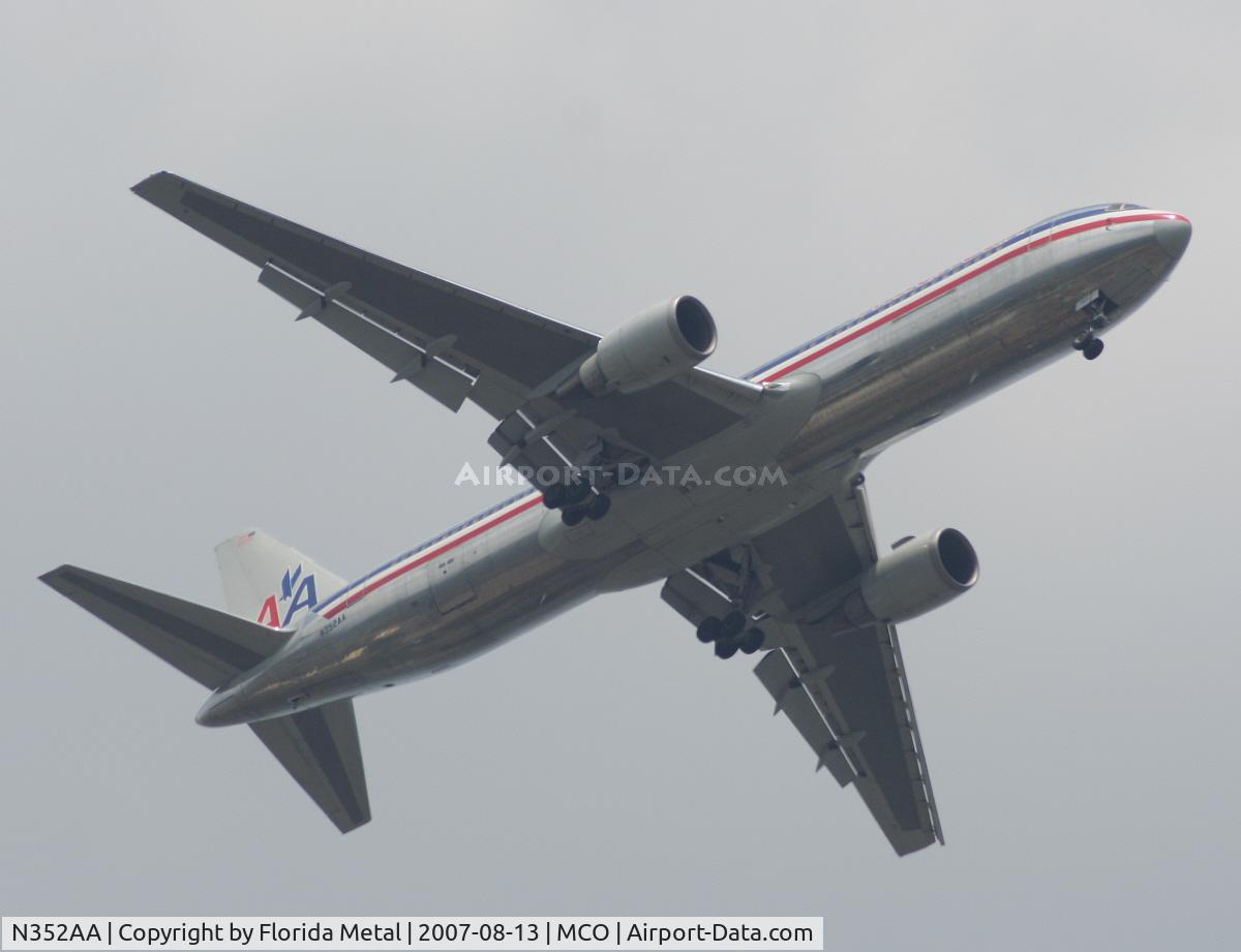 N352AA, 1988 Boeing 767-323ER C/N 24033, AA