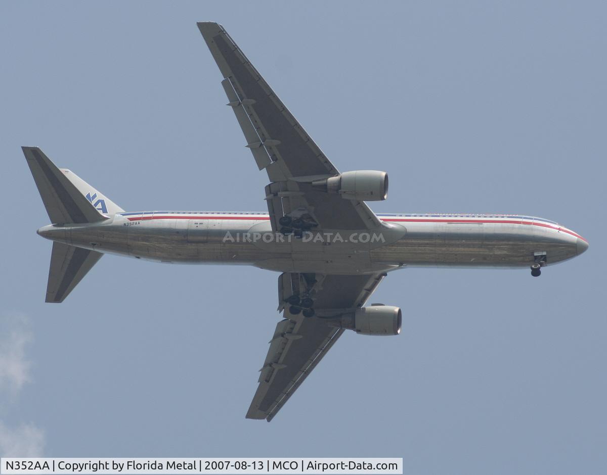 N352AA, 1988 Boeing 767-323ER C/N 24033, AA