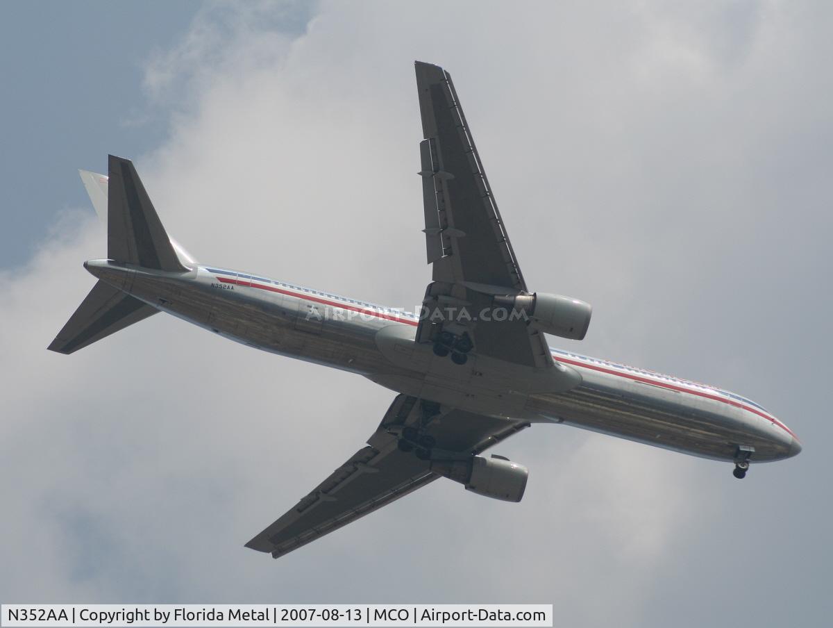 N352AA, 1988 Boeing 767-323ER C/N 24033, AA
