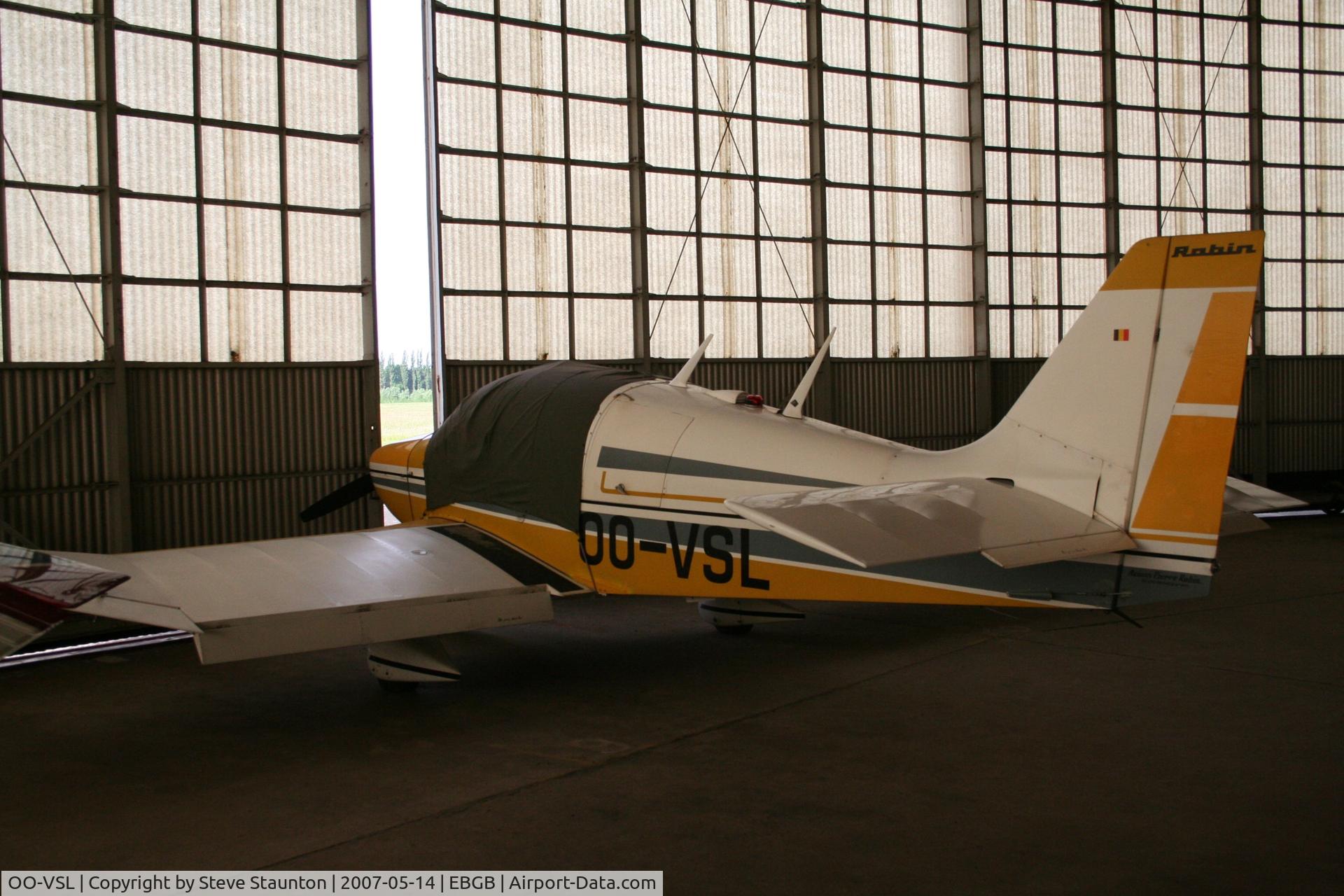 OO-VSL, Robin DR-400-160 Chevalier C/N 875, Taken on a Aeroprint tour @ Grimbergen