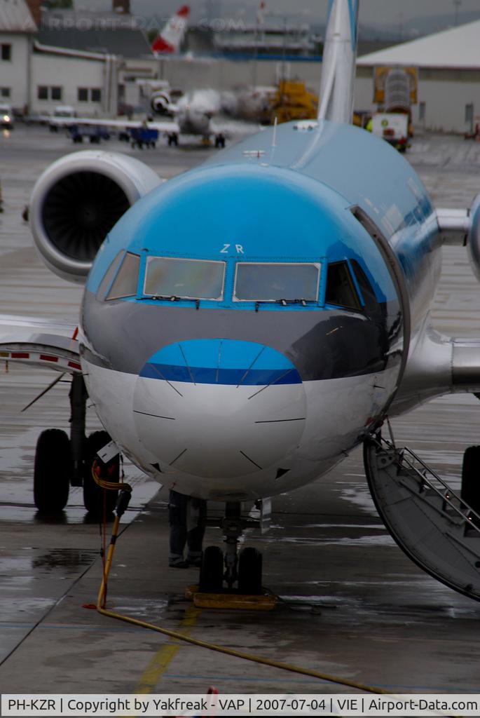 PH-KZR, 1995 Fokker 70 (F-28-0070) C/N 11551, KLM Fokker 70