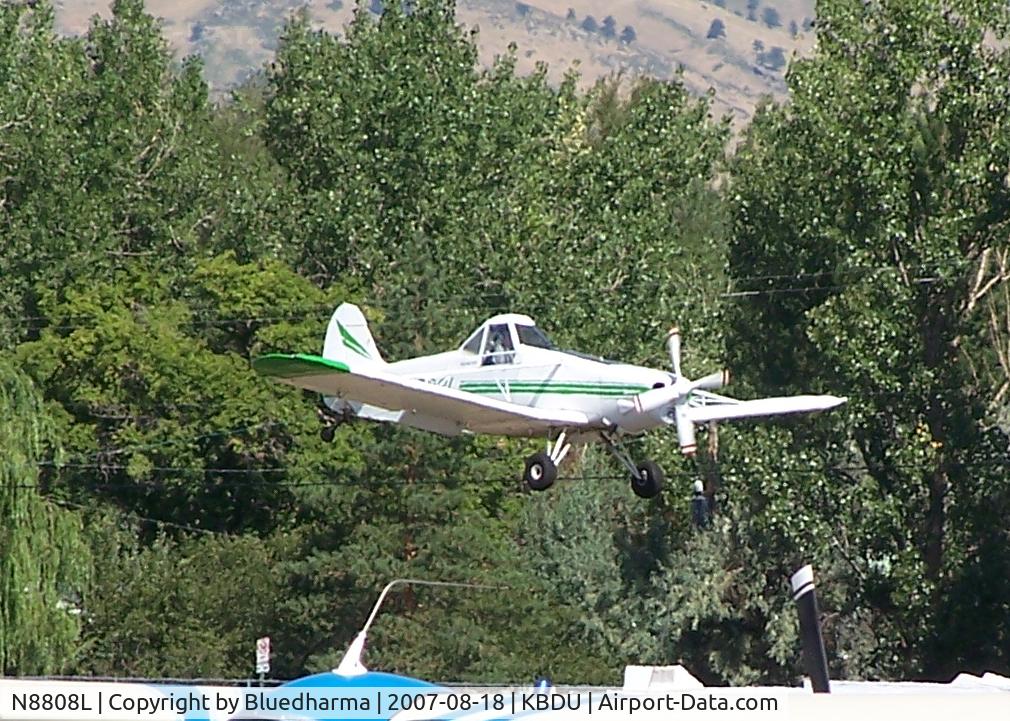 N8808L, 1971 Piper PA-25-235 C/N 25-5306, Landing after pulling a glider at Boulder Open House