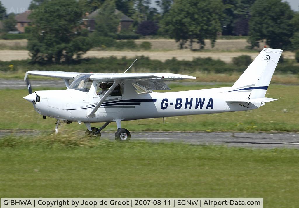 G-BHWA, 1980 Reims F152 C/N 1775, G-BHWA landing at its home base Wickenby