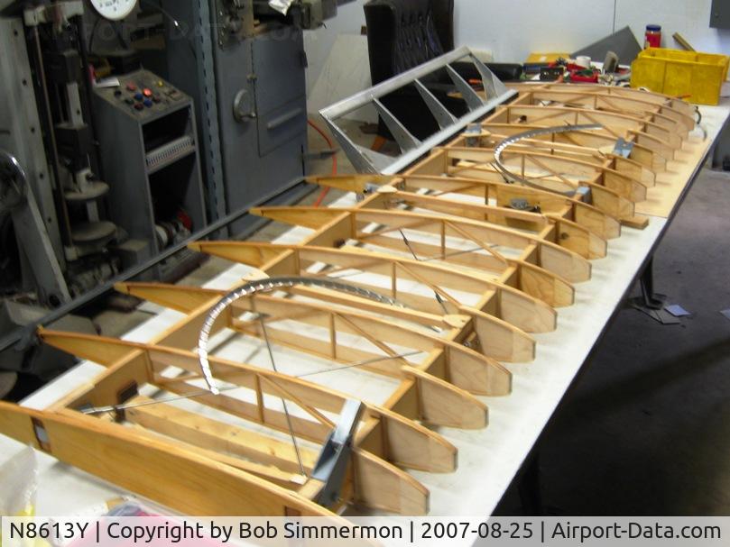 N8613Y, Rose Parrakeet A-1 Replica C/N 001, Lower wing with Ed's own aileron design