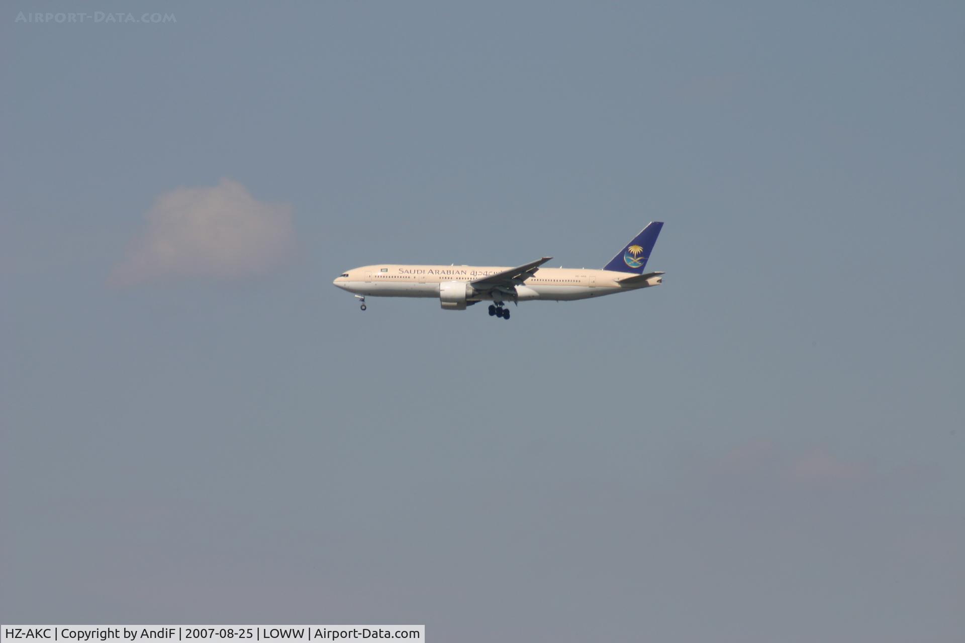 HZ-AKC, 1997 Boeing 777-268/ER C/N 28346, White Body