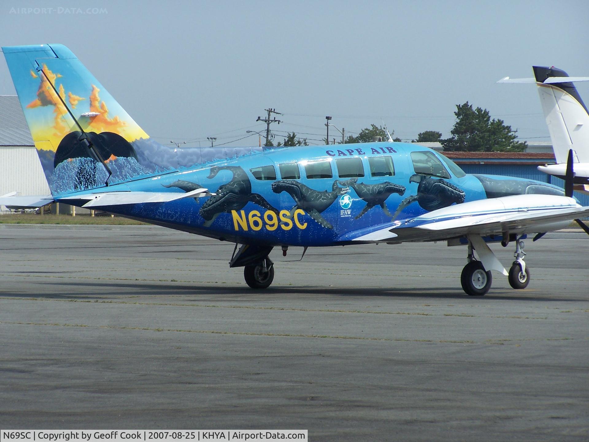 N69SC, 1979 Cessna 402C II C/N 402C0041, N69SC Cape Air in a very colourful livery on the company's ramp