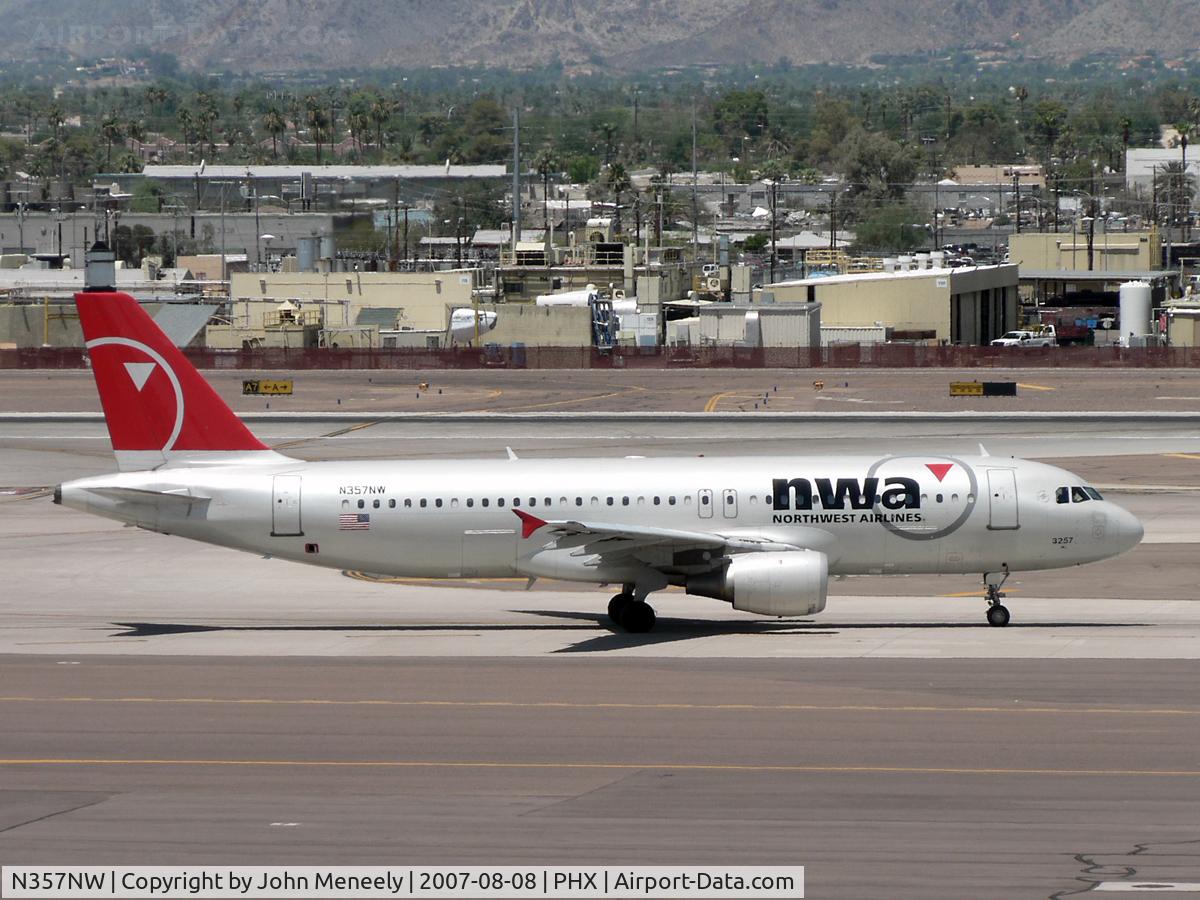 N357NW, 1998 Airbus A320-212 C/N 830, Arrival from MSP