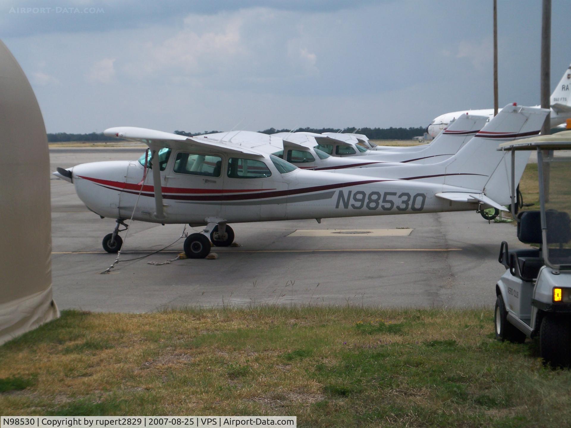 N98530, 1985 Cessna 172P C/N 17276307, Eglin AFB Aero Club