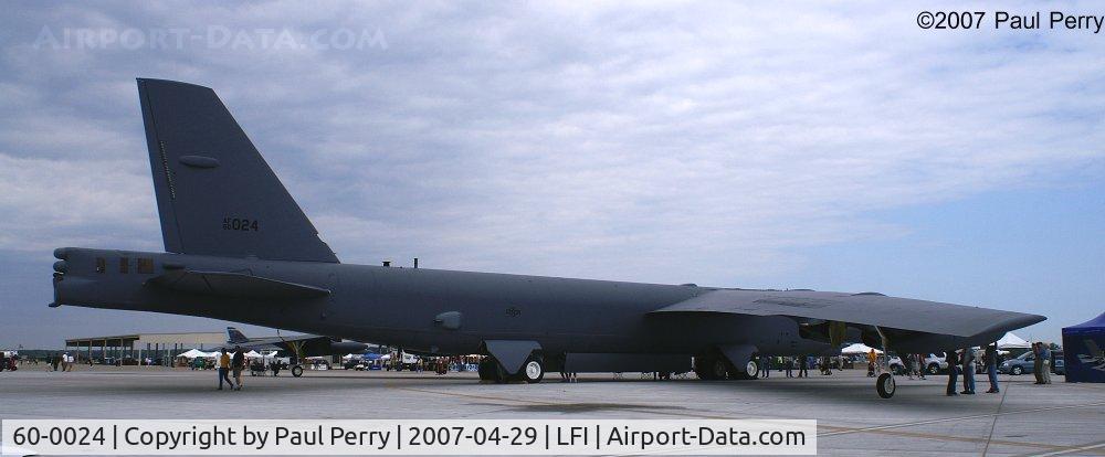 60-0024, 1960 Boeing B-52H Stratofortress C/N 464389, These later gunless BUFFs cut the drew down to five.