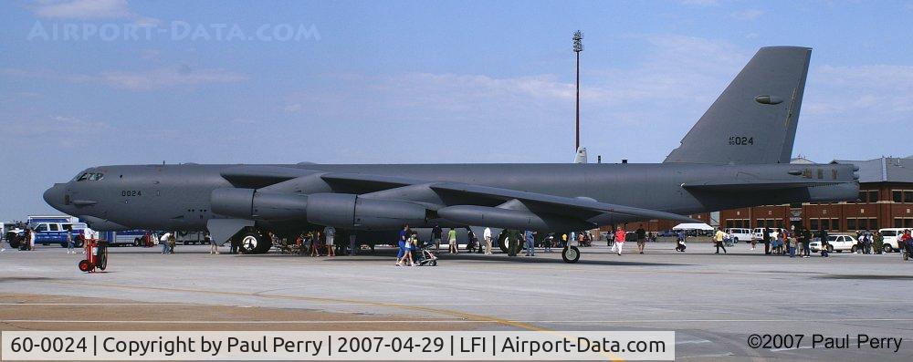 60-0024, 1960 Boeing B-52H Stratofortress C/N 464389, Now, thats a long bomber