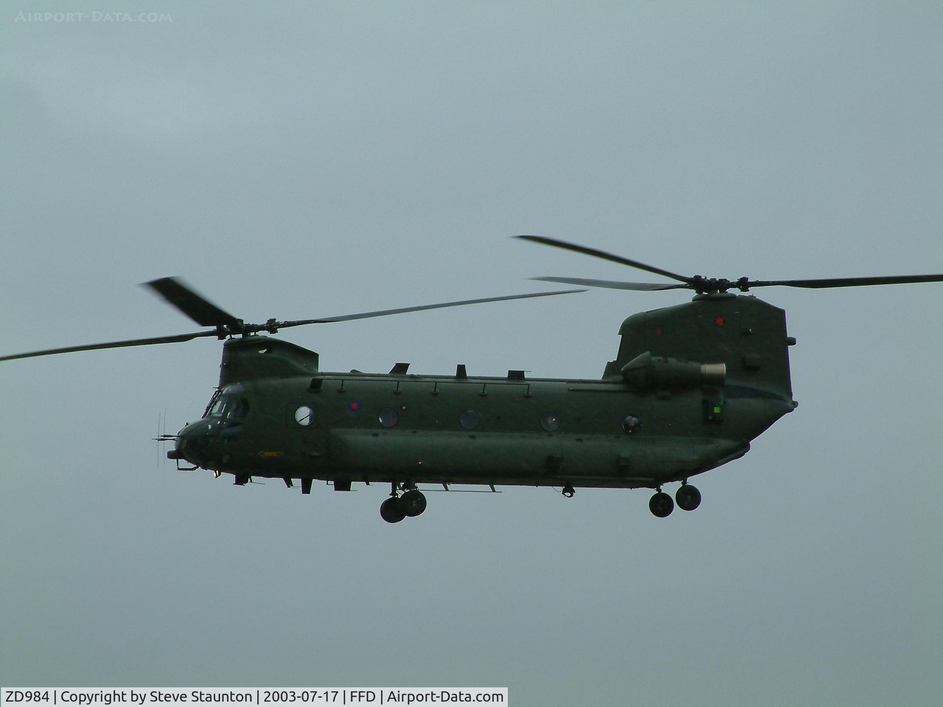 ZD984, Boeing Vertol Chinook HC.2 C/N M/A041/B-876/M7015, Royal International Air Tattoo 2003